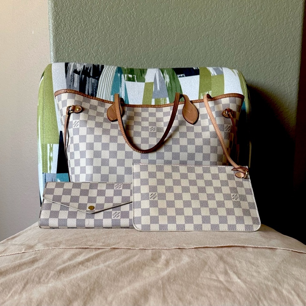 Louis Vuitton Neverfull MM Damier Azur & Sarah Wallet Set